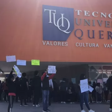 Estudiantes del Tecnológico Universitario de Querétaro se van a paro