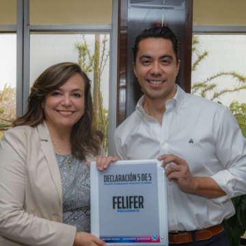 Presenta Felifer su 5 de 5 en la UAQ