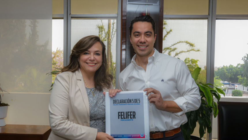 Presenta Felifer su 5 de 5 en la UAQ